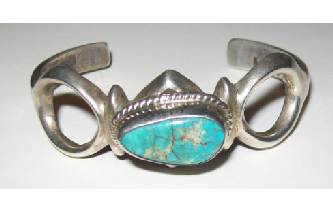 VTG K Y CHEE NAVAJO STAMPEP SILVER TURQUO BRACELET Image