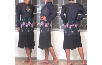 VINTAGE 80'S GODDESS GOLD METALLIC FUNKY DRESS Image