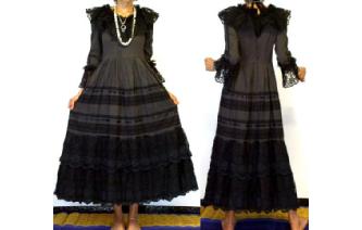 VINTAGE VICTORIAN BLACK LACE GOTH PRAIRIE DRESS Image
