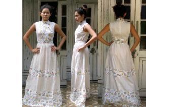 VINTAGE HIGH NECK FLORALS PRINTED MAXI BOHO DRESS Image